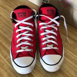Converse Chuck Taylor All Star mid rise in red & black